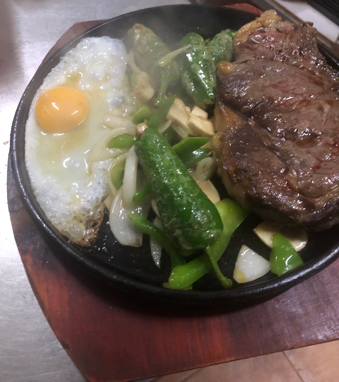 ENTRECOTE con verduras y patatas