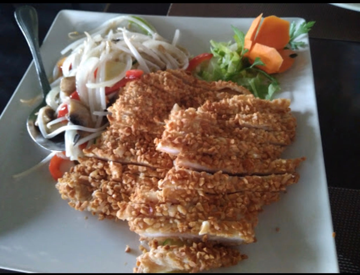 M26.POLLO EMPANADOS de ALMENDRAS FRITOS Y verduras