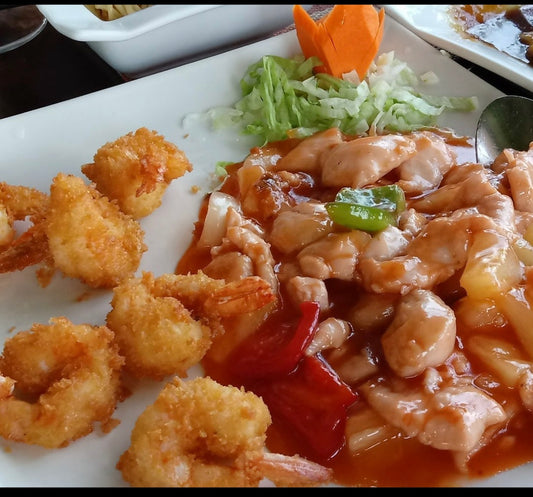 POLLO PINA Y GAMBAS FRITO