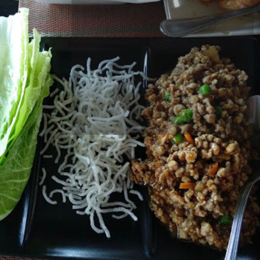 YUKSUNG(carne picada con verduras y fideos)